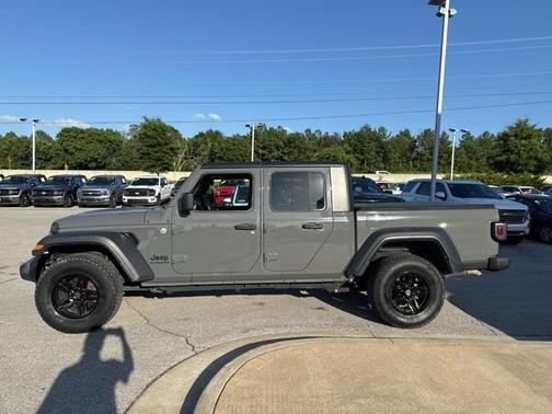 2020 Jeep Gladiator Sport
