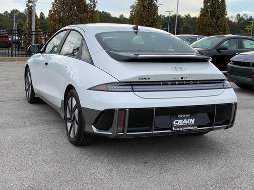 2025 Hyundai IONIQ 6 SE