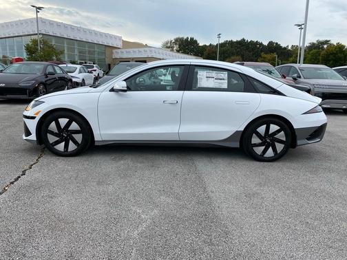 2025 Hyundai IONIQ 6 SE