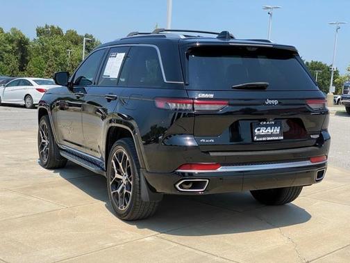 2023 Jeep Grand Cherokee Summit