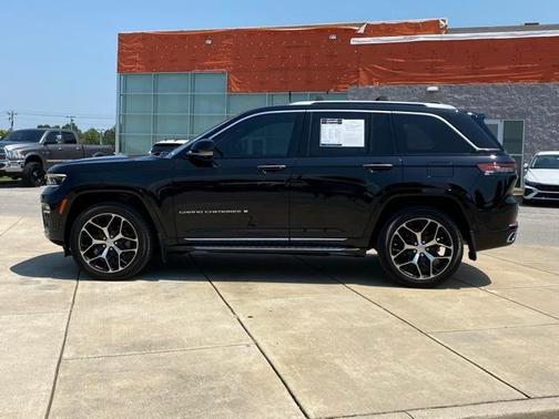 2023 Jeep Grand Cherokee Summit