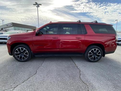 2021 Chevrolet Suburban RST
