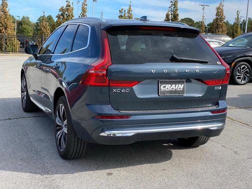 2023 Volvo XC60 B5 Plus Bright Theme