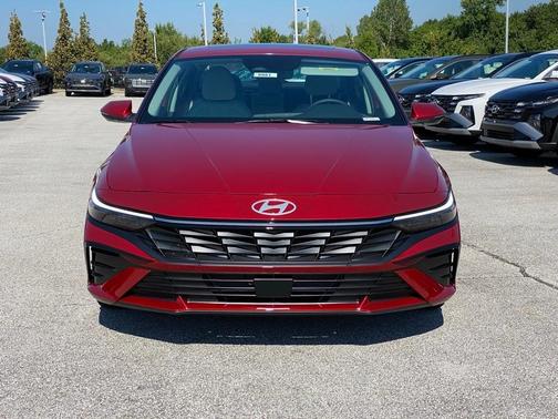 2025 Hyundai ELANTRA Limited