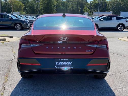 2025 Hyundai ELANTRA Limited
