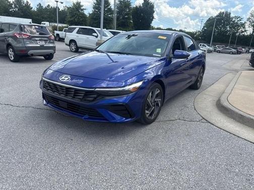 2024 Hyundai ELANTRA SEL