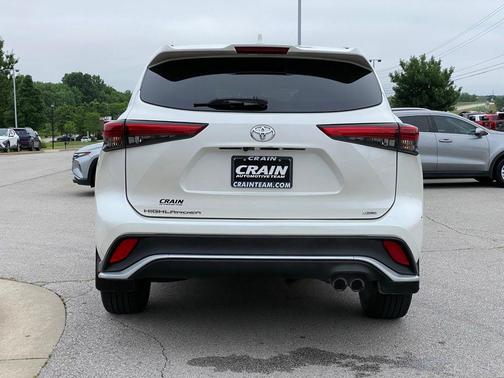 Blizzard Pearl 2021 Toyota Highlander XSE