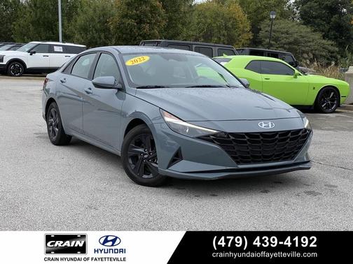 2022 Hyundai ELANTRA SEL