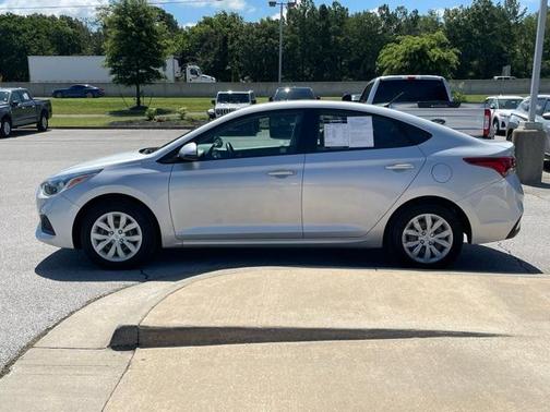 2021 Hyundai Accent SE