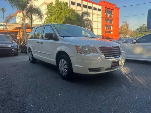 2008 Chrysler Town & Country LX