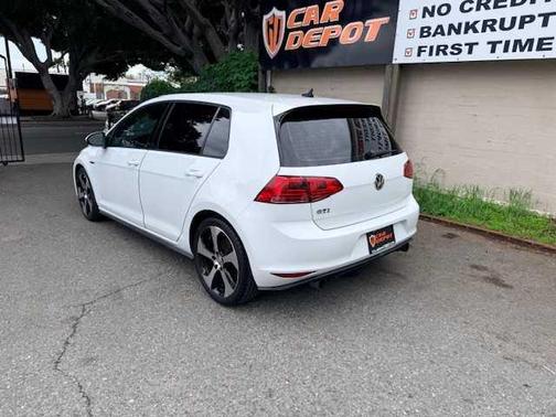 2015 Volkswagen Golf GTI SE