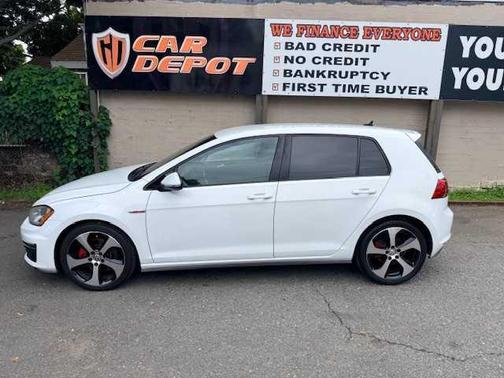2015 Volkswagen Golf GTI SE