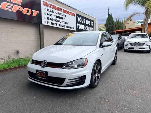 2015 Volkswagen Golf GTI SE