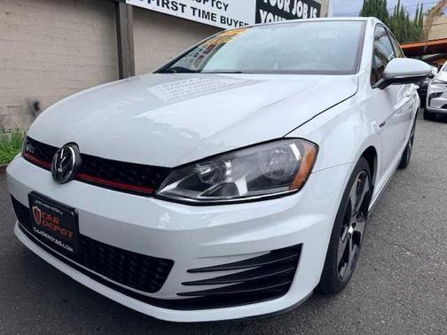 2015 Volkswagen Golf GTI SE