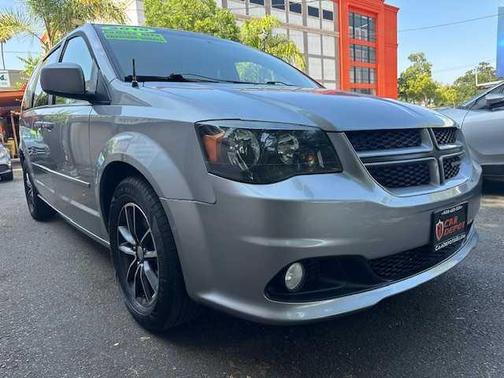 2016 Dodge Grand Caravan R/T