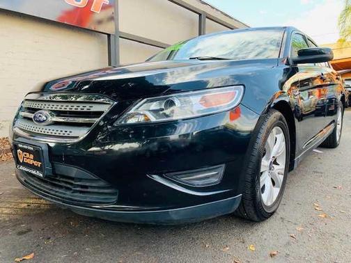 2011 Ford Taurus SEL
