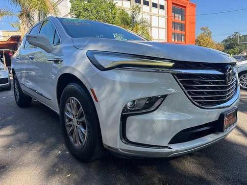 2022 Buick Enclave Essence