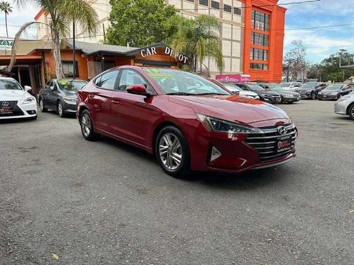 2019 Hyundai ELANTRA SEL