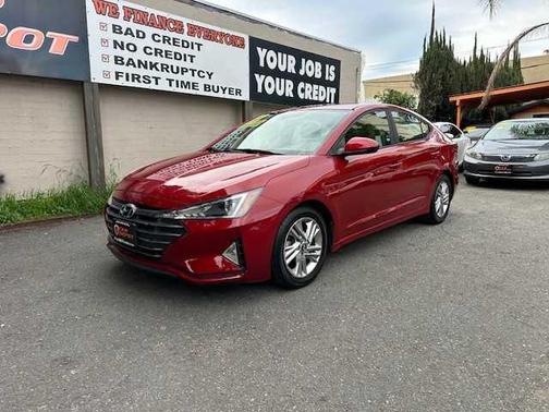 2019 Hyundai ELANTRA SEL