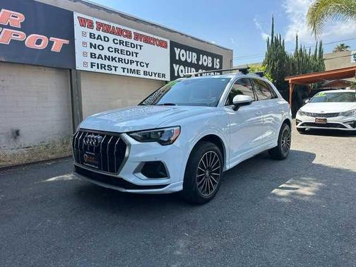 Ibis White 2022 Audi Q3 40 Premium