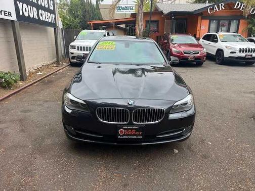 2011 BMW 528 i