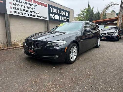 2011 BMW 528 i