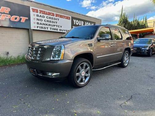 2014 Cadillac Escalade Luxury