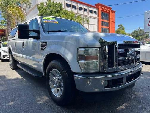 White 2009 Ford F-250 Lariat