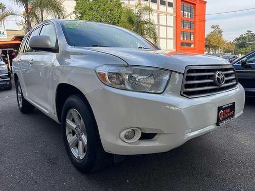 2010 Toyota Highlander SE