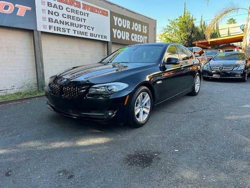 2011 BMW 528 i