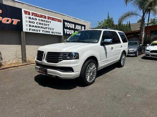 2016 Lincoln Navigator Select