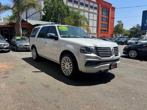 2016 Lincoln Navigator Select