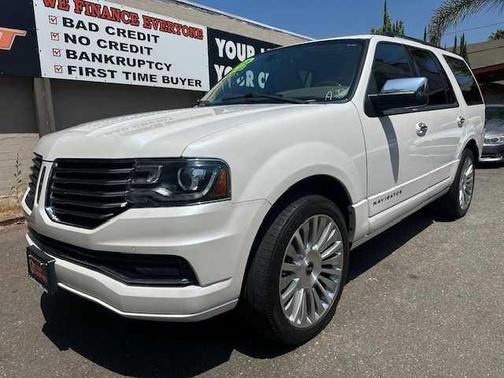 2016 Lincoln Navigator Select