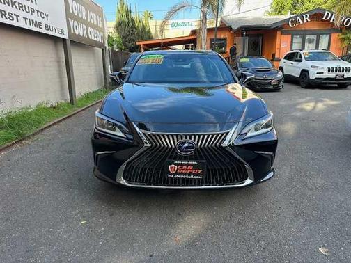 2020 Lexus ES 300h Base