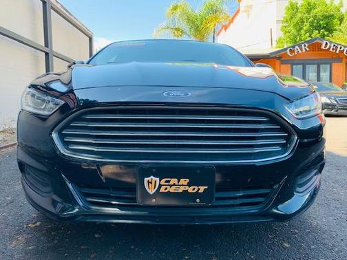 2014 Ford Fusion SE