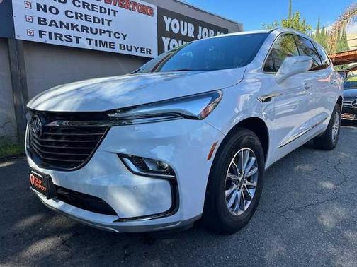 2023 Buick Enclave Essence