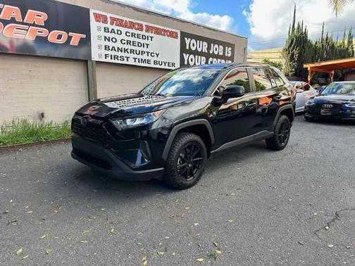 2020 Toyota RAV4 LE