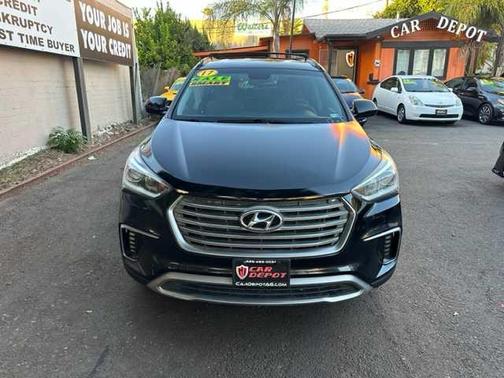 2017 Hyundai SANTA FE SE