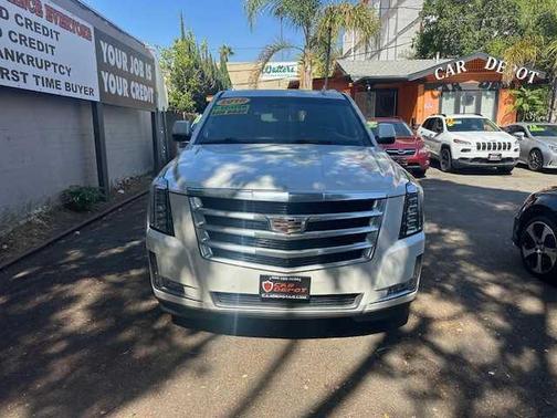 2018 Cadillac Escalade ESV Luxury
