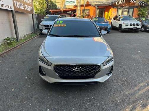 2019 Hyundai Elantra GT Base