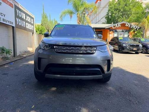 Silicon Silver 2018 Land Rover Discovery HSE