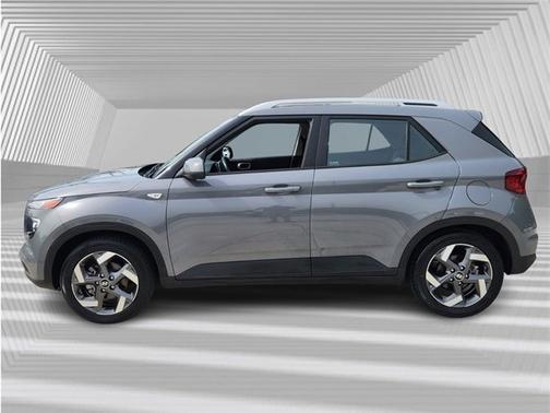 2022 Hyundai VENUE SEL