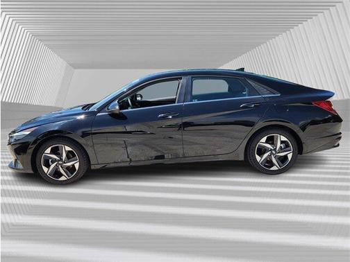 2022 Hyundai ELANTRA Limited