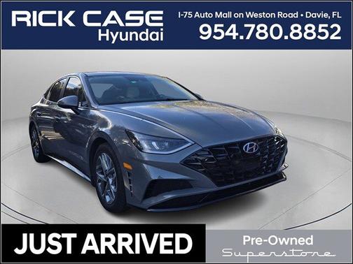 2022 Hyundai SONATA SEL