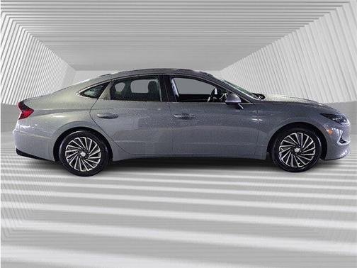 2022 Hyundai SONATA Hybrid Limited