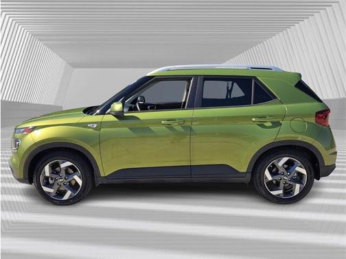 2022 Hyundai VENUE SEL