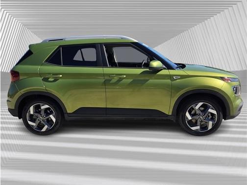 2022 Hyundai VENUE SEL