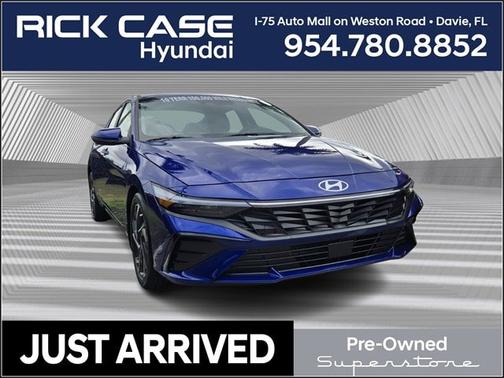 2025 Hyundai ELANTRA Limited