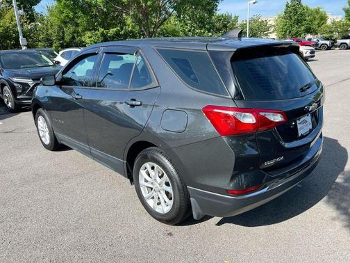 Nightfall Gray Metallic 2018 Chevrolet Equinox LS