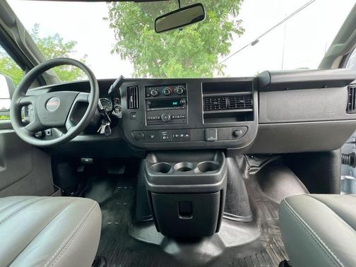 2025 GMC Savana 2500 Work Van